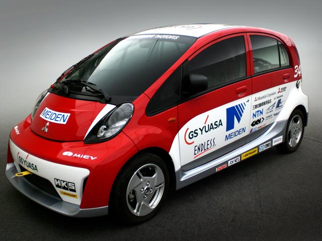 Mitsubishi i-MiEV Evolution и Mitsubishi i – участники соревнования Pike’s Peak.