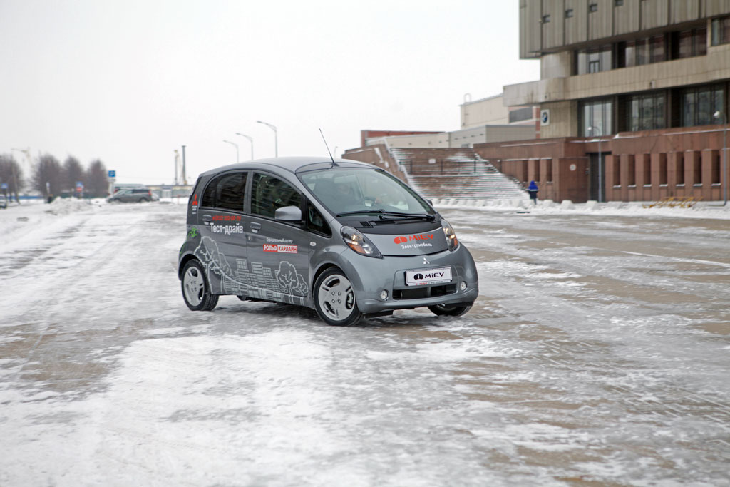 Mitsubishi i-MiEV прошел испытание морозом в Санкт-Петербурге